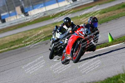 media/Jan-21-2023-Fastrack Riders (Sat) [[fcf3f88a30]]/Level 1-RDS/Session 3 Turn 6-Mountian Shot/